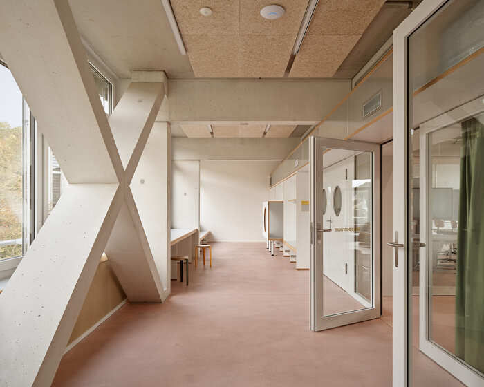 3 Ennetbaden Garderobe