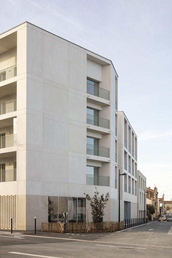 07 INOUI AGNES CLOTIS