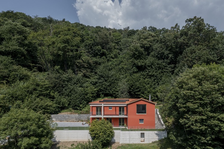 05 Casa al bosco