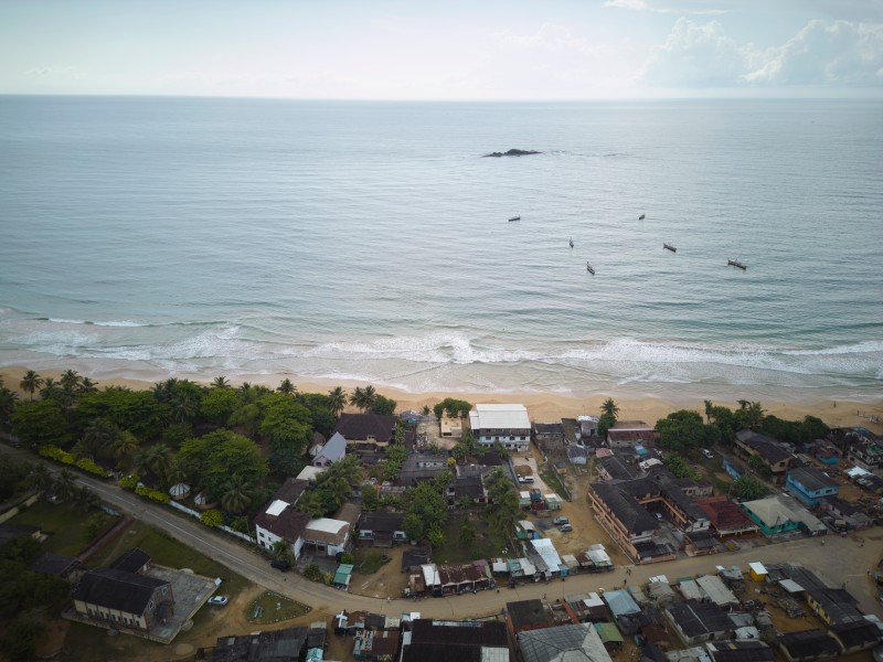 Surf Ghana Collective by Glenn DeRoche + Juergen Strohmayer 07 c Julien Lanoo HD